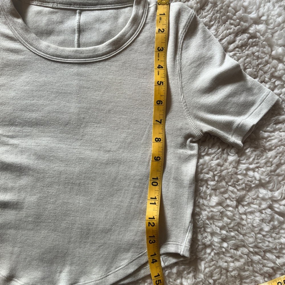 Lululemon Hold Tight Crop Top in Bone Size 4 - Picture 4 of 8